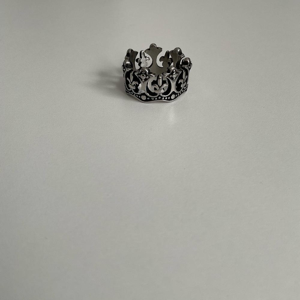 Crown ring